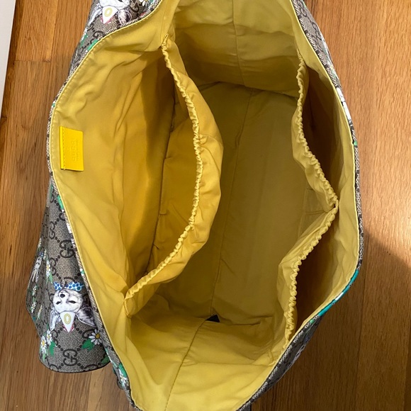 Authentic Gucci, the bag condition is really good. - Picture 1 of 9
